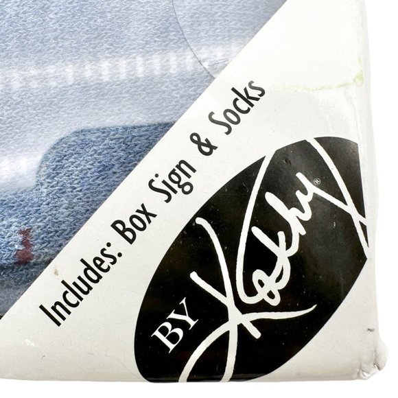 Primitives by Kathy Box Sign & Sock Set Sign 4.5 x3 Burgundy This Wine Socks NIB - Picture 2 of 5